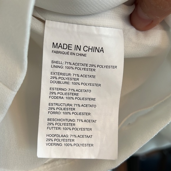 White sleeveless cropped top, club Monaco, size 4 - Picture 6 of 7